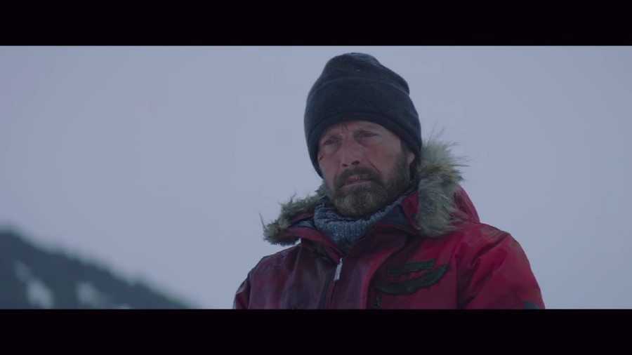 Sudah tayang di Indonesia, Arctic mengisahkan tentang perjuangan Overgard yang terdampar di Kutub Utara. 
