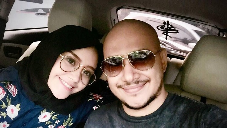 Gagahnya Makna Nama Bayi Laki-laki Husein Alatas dan Annisa Husein Alatas dan Annisa Nabillah dikaruniai seorang bayi laki-laki. Kira-kira apa arti nama buah cinta pasangan ini ya, Bun?