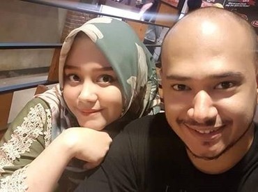 Selamat! Husein Alatas & Istri Dikaruniai Anak Pertama