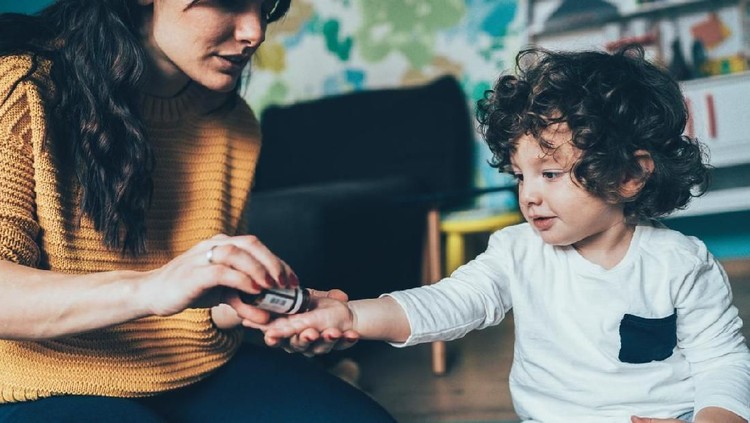 Untuk memenuhi kebutuhan nutrisi anak, perlukah mereka diberi multivitamin?