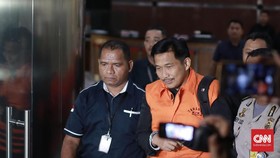 Geledah Kantor Bowo Pangarso, KPK Sita Dokumen Perusahaan