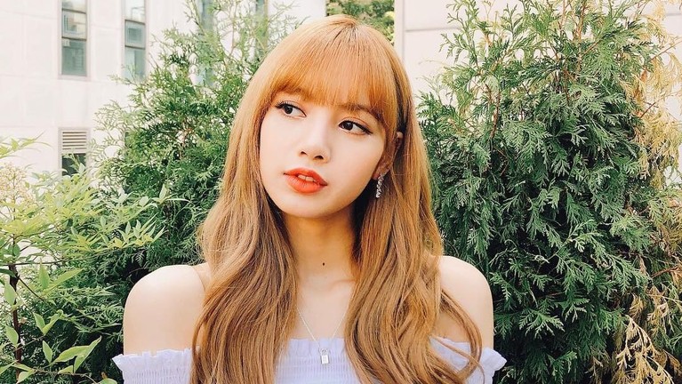 8 Idol Korea dengan Follower Instagram Terbanyak Bertalenta, mendunia, dan terkenal delapan idola Korea berikut ini ternyata dinobatkan sebagai idol dengan follower Instagram terbanyak. Hm, ada siapa saja?