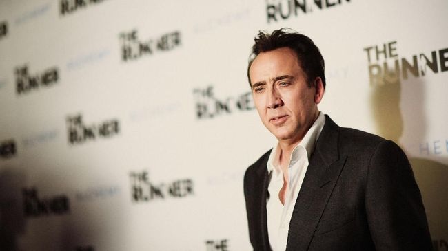 Nicolas Cage sedang mempertimbangkan pensiun dari layar lebar dan beralih ke industri pertelevisian.