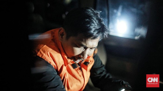 Juru bicara KPK Febri Diansyah menyebut pihaknya tak melakukan penyitaan saat menggeledah ruang kerja anggota DPR M. Nasir, karena tidak menemukan barang bukti.