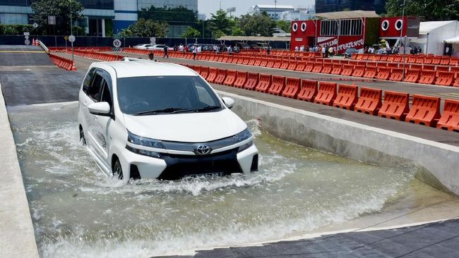 Beda Mesin NR Avanza dan Mobil Komersial Gran Max di Jepang