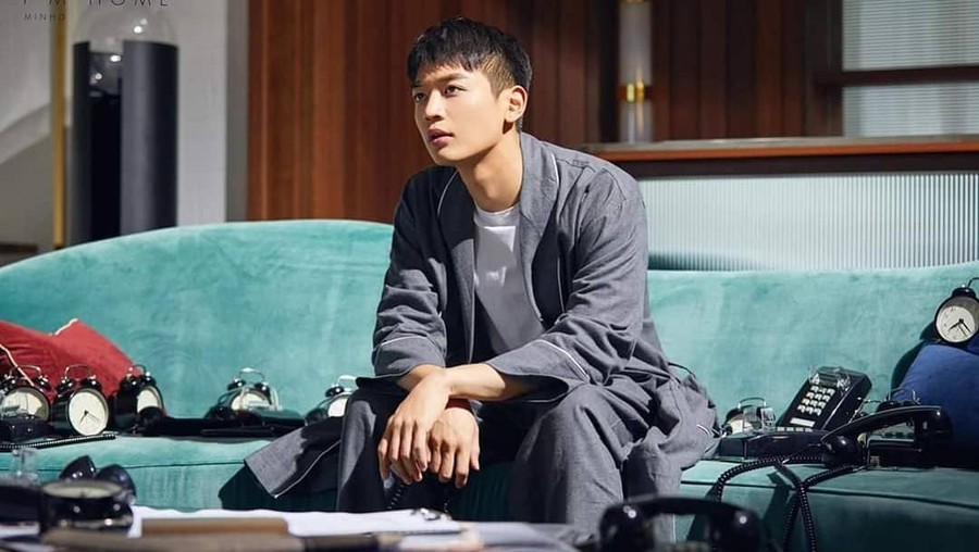 Akan menjalani wajib militer pada 15 April mendatang, Choi Minho SHINee rilis single solo perdana, I'm Home.
