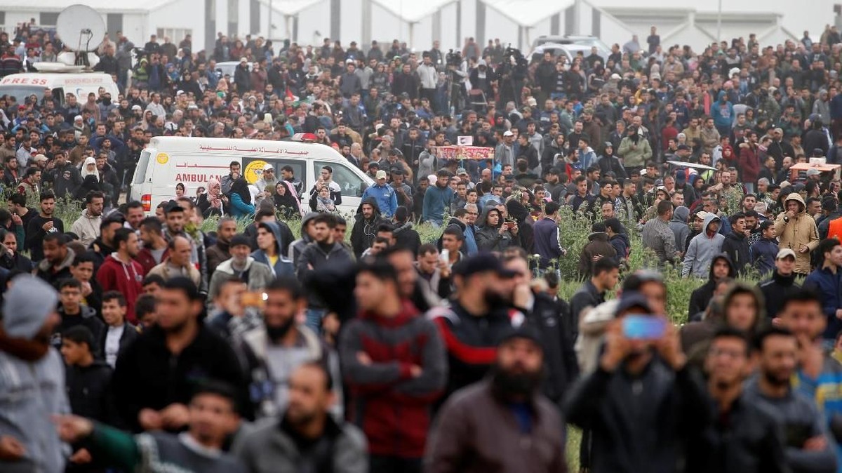 FOTO: Demo Warga Palestina Dibalas Peluru Israel