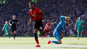 Rashford Bawa Man United Unggul 1-0 atas Watford di Babak I