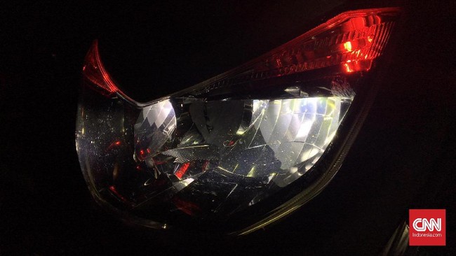 Jangan asal mengganti lampu utama dengan watt lebih besar karena lampu dengan panas berlebihan bisa membuat mika atau rumah lampu dan reflektor meleleh.