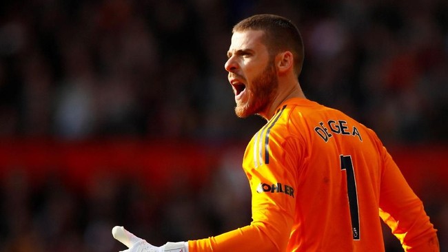 Kiper Manchester United, David De Gea disebut bisa hengkang dari Old Trafford bila klub tersebut tidak memenuhi permintaan kenaikan gaji.