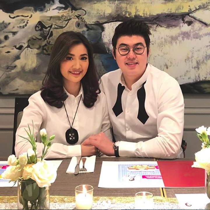 <p>Kepada media dan publik, <a href="https://hot.detik.com/celeb/d-4046468/tetap-syuting-asty-ananta-lebih-alih-fokus-ke-kesehatan-usai-nikah" target="_blank">Asty</a> mengaku kalau ia sangat merasa bersyukur punya suami pengertian seperti Hendra. (Foto: Instagram @asty_ananta)</p>