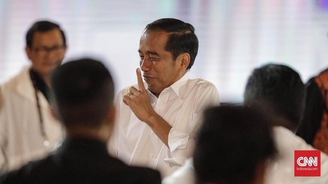 Real count KPU yang dirilis di Situng KPU baru mencapai 0,34 persen suara masuk dengan hasil sementara Jokowi unggul selisih 18,8 persen dari Prabowo.
