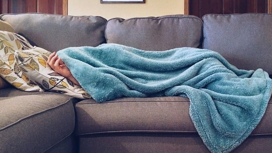 Kamu susah tidur, berikut ini ritual sebelum tidur paling aneh di dunia.
