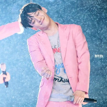 Permintaan Maaf Chen EXO untuk EXO-L Atas Kabar Pernikahannya