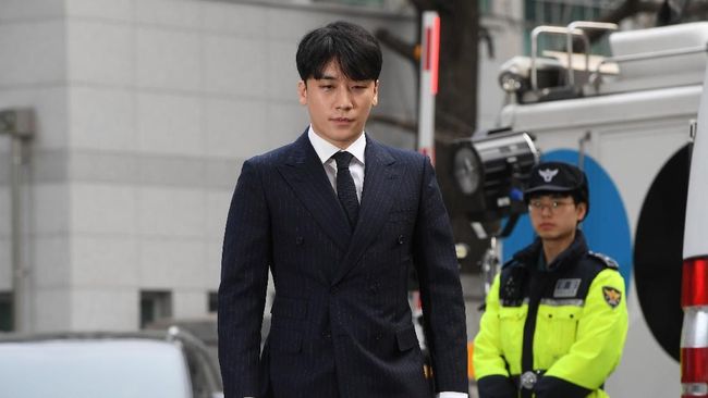 Pembebasan Wamil Seungri Ditunda Akibat Sidang Burning Sun