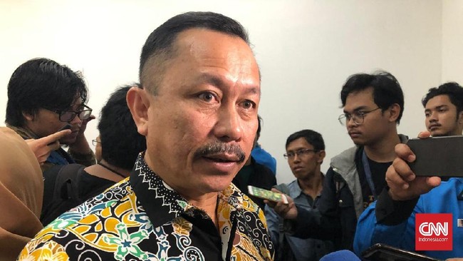 Komnas HAM mengingatkan pemerintah untuk tetap bertanggung jawab terhadap WNI eks kombatan ISIS karena belum ada aturan yang mengonfirmasinya.