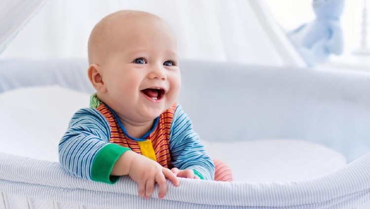 30 Nama Bayi Laki-laki Bermakna Kaya dan Sejahtera Tertarik dengan nama bayi laki-laki bermakna kaya dan sejahtera, Bun? Simak 30 daftar nama berikut ya.