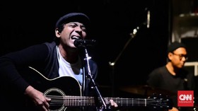 120 Menit Intim Bersama Adrian Yunan