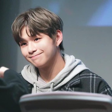 Makna di Balik 6 Ucapan Manis KONNECT Ent untuk Kang Daniel