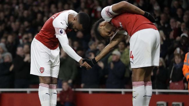 Kabar Buruk Arsenal: Aubameyang-Lacazette Absen vs Brentford