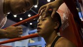 FOTO: Ibu Satu Anak Ratu Tinju Asia dari China Huang Wensi, ibu satu anak dinobatkan sebagai ratu tinju Asia usai menyabet sabuk juara kelas Terbang Super Asia dengan mengalahkan petinju Thailand.