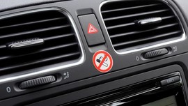 Cara Hilangkan Bau Rokok di Kabin Mobil