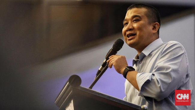 Kadin Minta Bank Beri Kelonggaran Swasta Biayai Proyek Kadin meminta pemerintah mendorong kemudahan dari perbankan untuk membiayai proyek-proyek infrastruktur oleh swasta.
