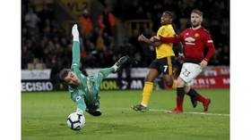 Wolverhampton Menghantui Solskjaer dan MU