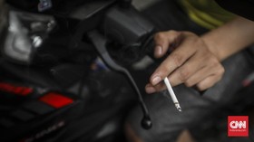 Viral Polantas Bawa Motor Sambil Merokok ternyata Lagi Berangkat Tugas