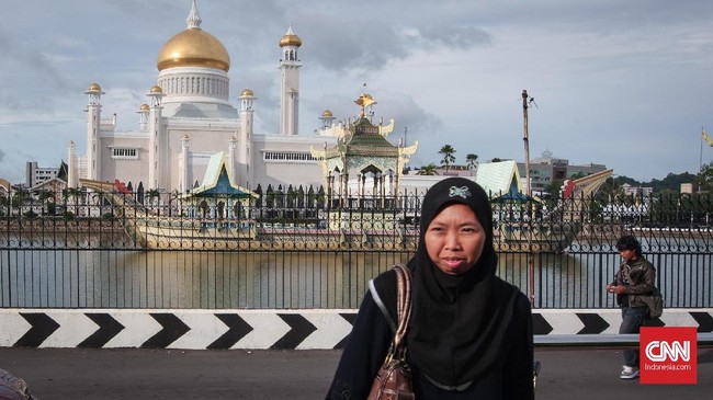 Serangan roket saat Iduladha di Afghanistan sampai Brunei Darussalam tak izinkan kedatangan WNI akibat lonjakan Covid-19.