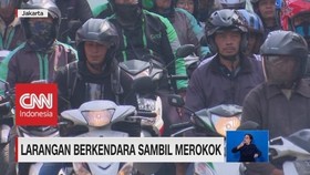 VIDEO: Merokok Sambil Berkendara Kini Mendapat Hukuman Tilang