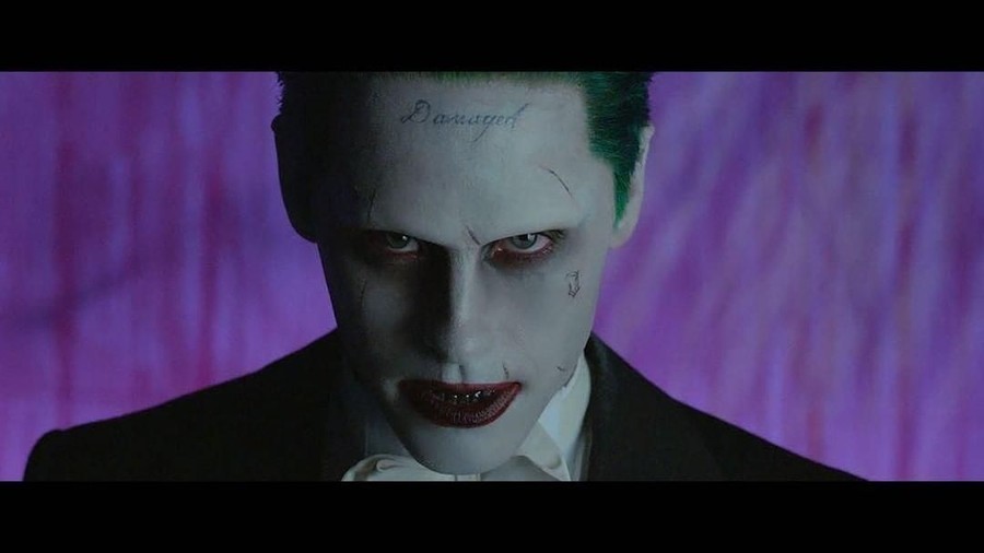 Kisah lima aktor yang sempat berperan sebagai Joker. Dan bagaimana sosok Joker mampu menghantui hidup mereka.