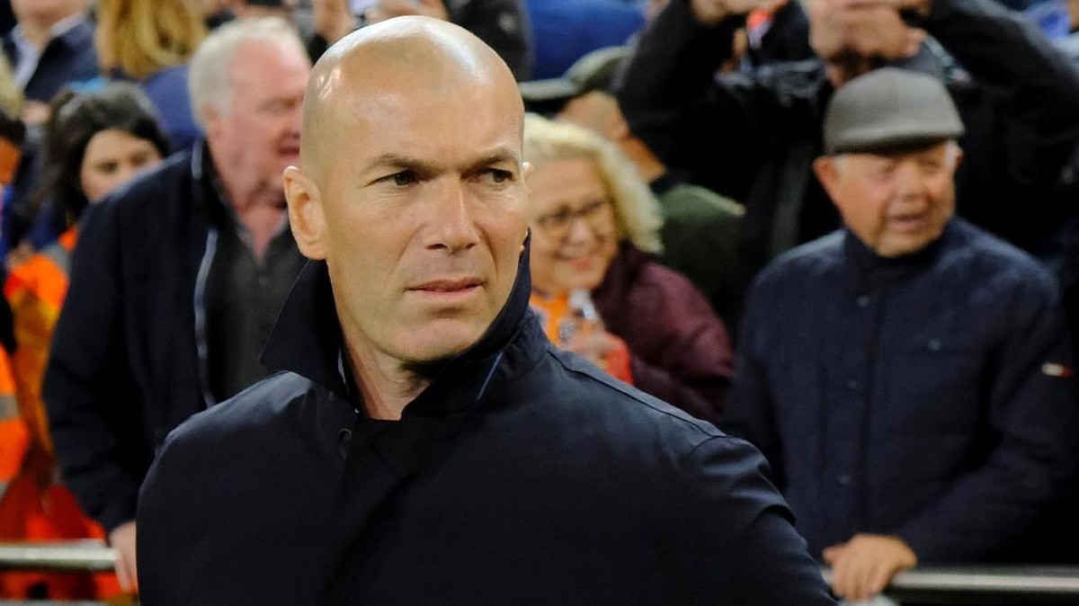 FOTO: Bulan Madu Real Madrid dan Zidane Berakhir di Mestalla