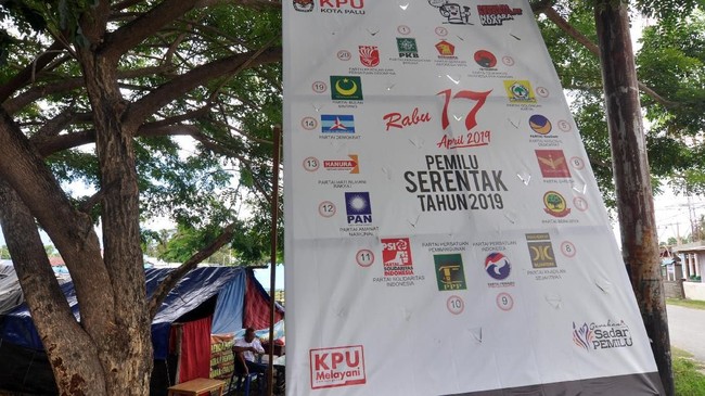Merujuk pada ambang batas parlemen yang diatur dalam UU Pemilu sebesar 4 persen, survei terbaru LSI Denny JA menemukan hanya lima parpol yang bisa masuk DPR.