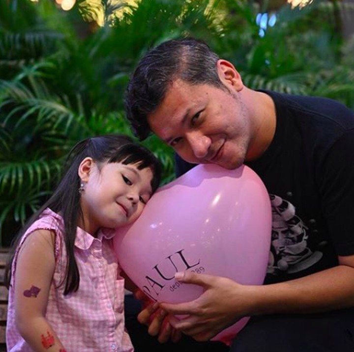 <p>Aih, pose Gading-Gempi bikin <em>melting</em> nih. Ya enggak, Bun? (Foto: Instagram/ @gadiiing)</p>