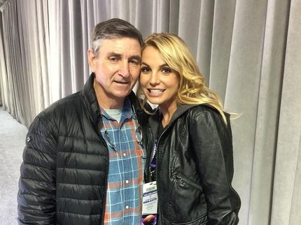 Efek Psikis Merawat Ortu Sakit Seperti Dialami Britney Spears