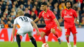 Real Madrid Ditekuk Valencia, Zidane Telan Kekalahan Pertama