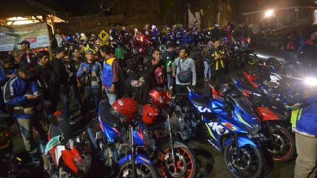 Suzuki Saturday Night Ride akan menjadi agenda rutin yang diselenggarakan di berbagai Kota atau Kabupaten lainnya di Indonesia.