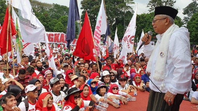 Ma'ruf Amin mengklaim saat ini elektabiltasnya dengan Jokowi di Jabar sudah menyamai Prabowo-Sandi. Ia yakin, bakal segera menyalip dan bisa mendapat 70 persen.