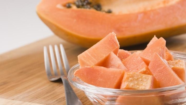 Papaya smoothie, selective focus. Detox, diet food, vegetarian food, healthy eating concept.