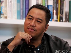 Dukungan Pandji Pragiwaksono ke Ravio Patra yang Ditangkap Polisi