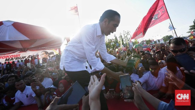Jokowi kepada warga Indramayu, Jawa Barat, menitip agar saling waspada terhadap hoaks, terutama pada 14 hari menjelang pencoblosan.