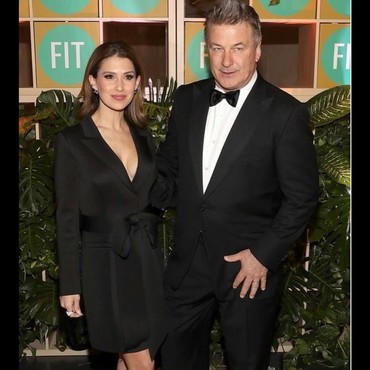 Sempat 2 Kali Keguguran, Istri Aktor Alec Baldwin Hamil Lagi