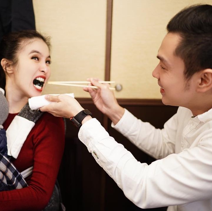 <p>Di hari bahagianya tersebut, Sandra Dewi disulap bak Cinderella. (Foto: Instagram @sandradewi88)</p>
