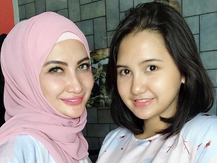 Potret Natalie Sarah dan Si Sulung, Seperti Kakak-Adik