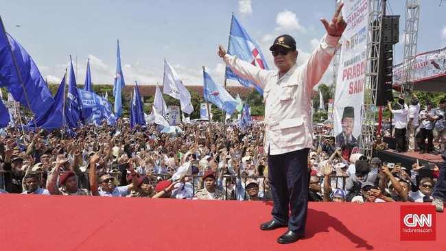 Sempat sakit dan absen kampanye di Bangka Belitung, Prabowo Subianto tetap berapi-api saat berorasi di kampanye terbuka di Ciamis.