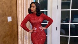 Iyuh Aneh Banget, Cardi B Keramas Pakai Air Bawang!