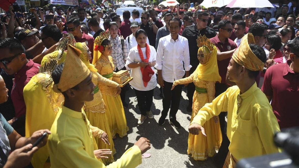 FOTO: Riuh Kampanye Jokowi di Asahan, Prabowo di Ciamis