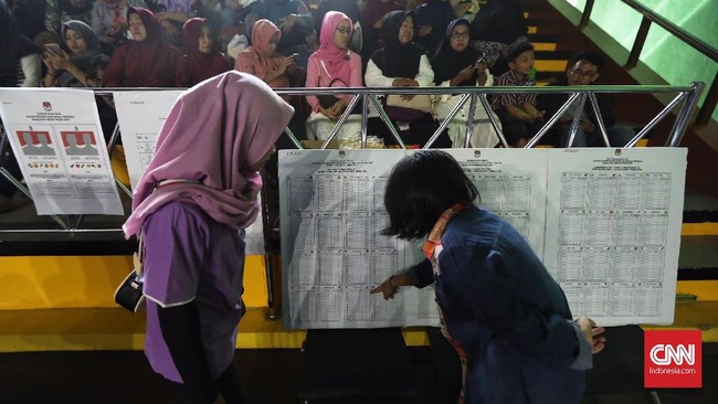Komisioner KPU DKI membeberkan empat kategori pemilih yang bisa mengajukan pindah tempat memilih pada hari pemungutan suara Pilkada 2024.