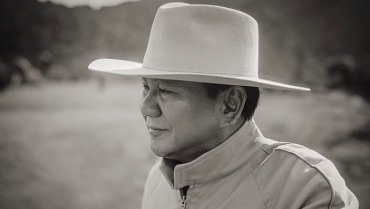 Di Instagram, Prabowo membagikan potret pertemuan ibunda tercinta dengan Ratu Elizabeth II dari Inggris.